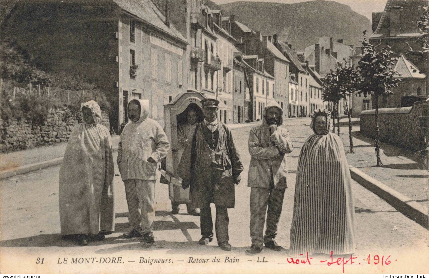 FRANCE - Puy De Dôme - Le Mont Dore - Baigneurs - Retour Du Bain - LL. - Carte Postale Ancienne - Le Mont Dore