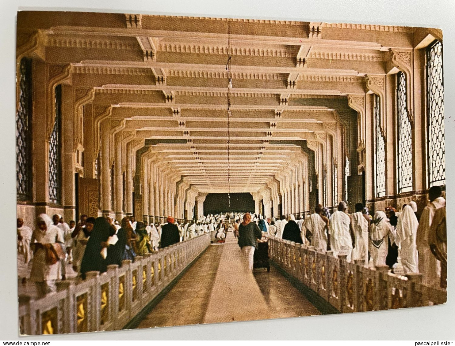 CPM - PILGRIMS PERFORMING " SA'AI" IN SAFA-MARWA - Islam