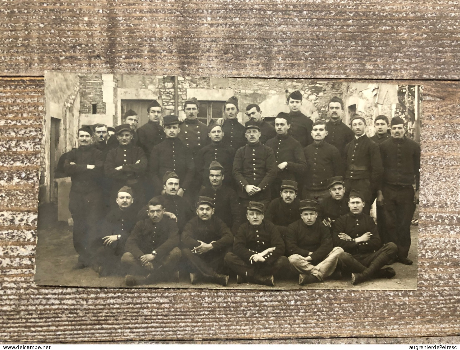 Photo Carte Poilus  Groupe Du 40eme Régiment D’infanterie  27eme Compagnie 1ere Section 14-18 - 1914-18