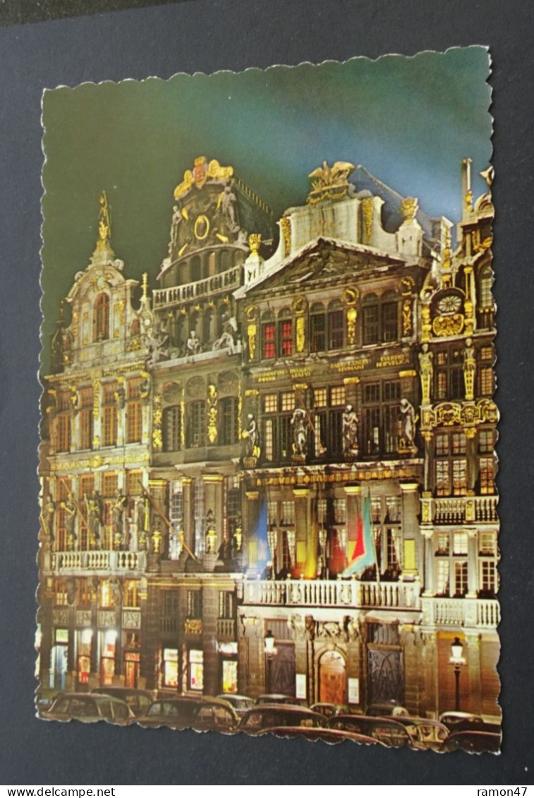 Bruxelles - Un Coin De La Grand'Place - JC - # 126 - Brüssel Bei Nacht