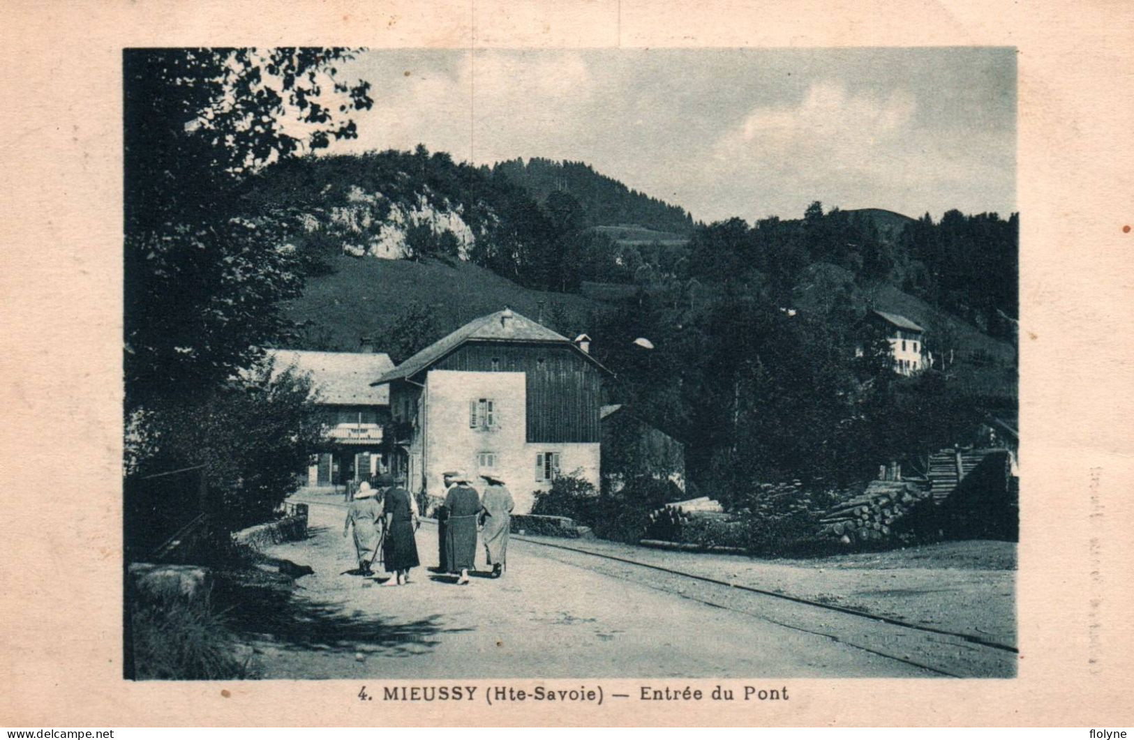 Mieussy - Entrée Du Pont - Route Villageois Ligne De Chemin De Fer - Mieussy