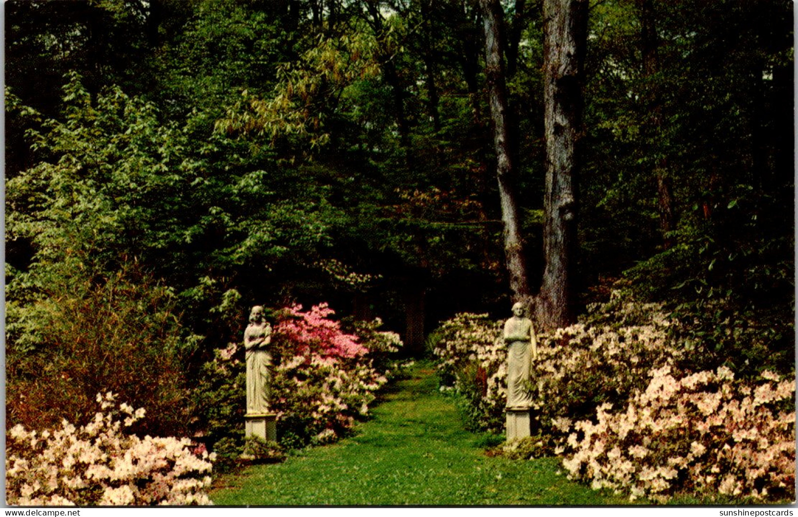 Delaware Winterthur The Winterthur Gardens Of Mr And Mrs Henry Francis Du Pont Martha & George Washington Statues - Other & Unclassified