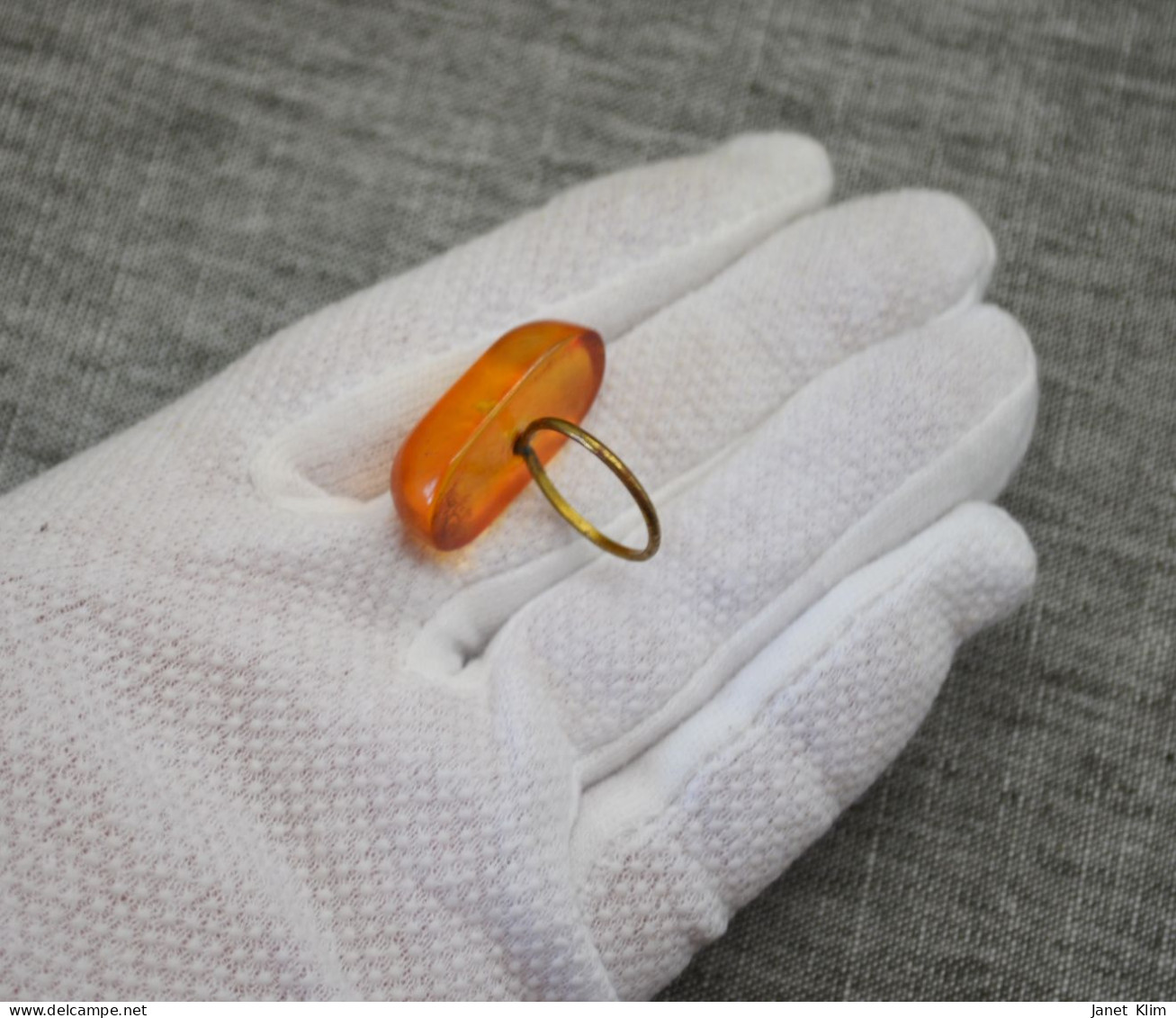 Beautiful Vintage Amber Ring - Rings