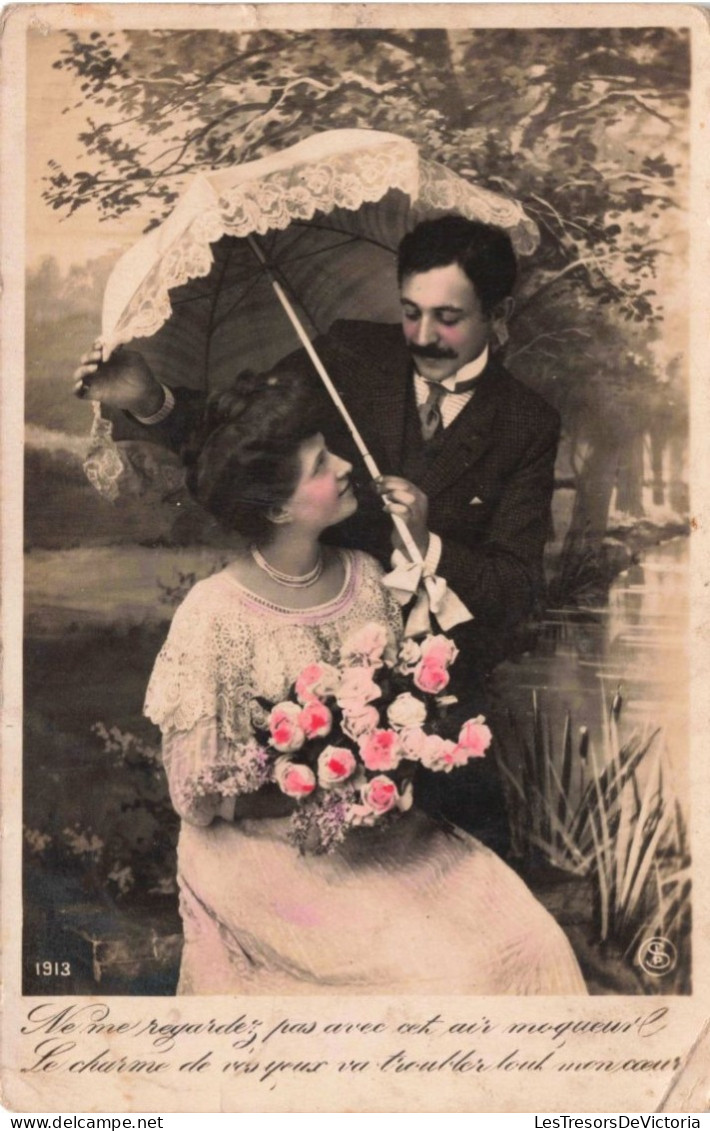 COUPLE - Ne Me Regarde Pas Avec Cet Air Moqueur -  Colorisé - Carte Postale Ancienne - Couples