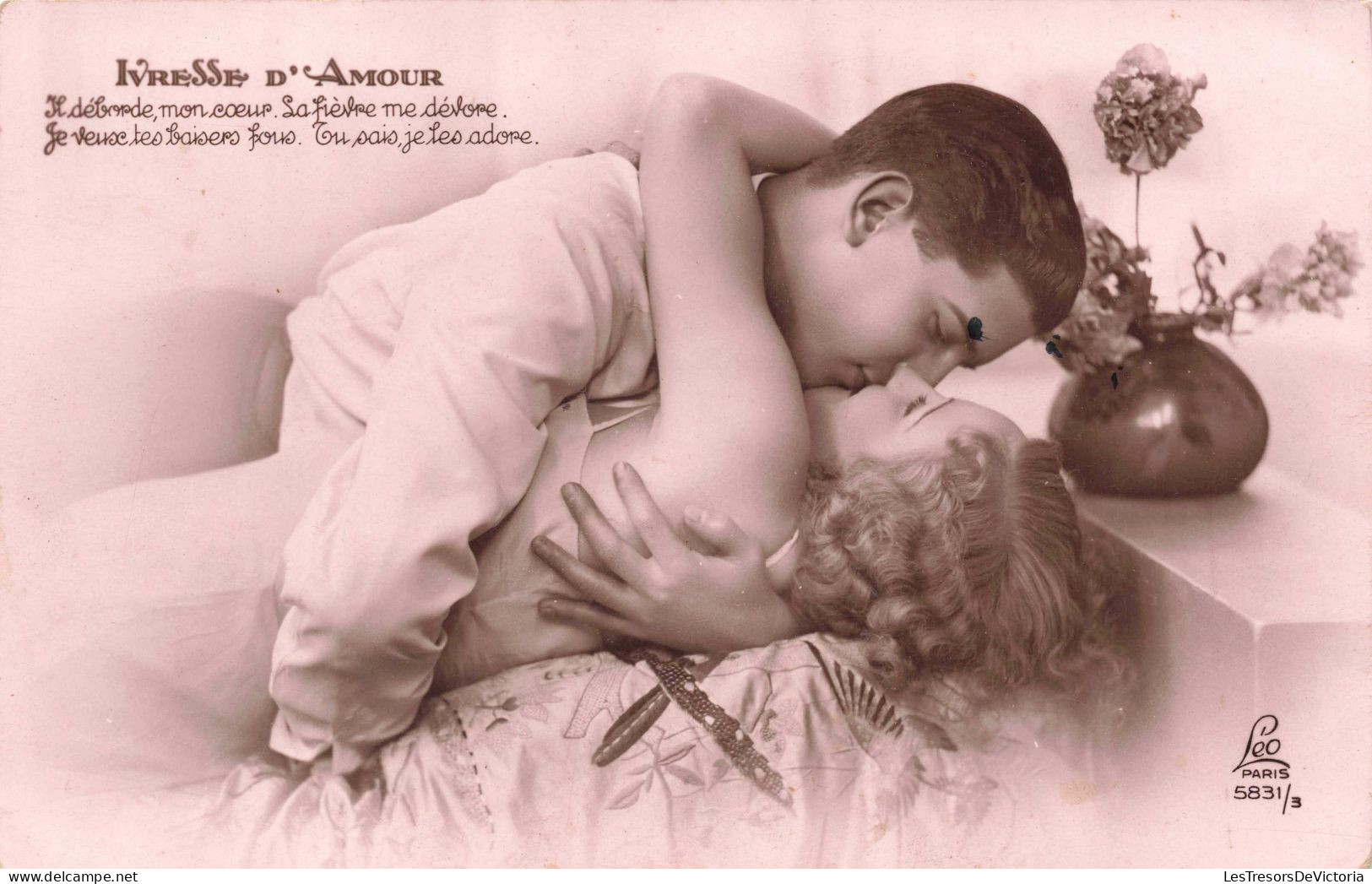 COUPLE - Ivresse D'amour - Un Couple S'embrassant - Carte Postale Ancienne - Koppels