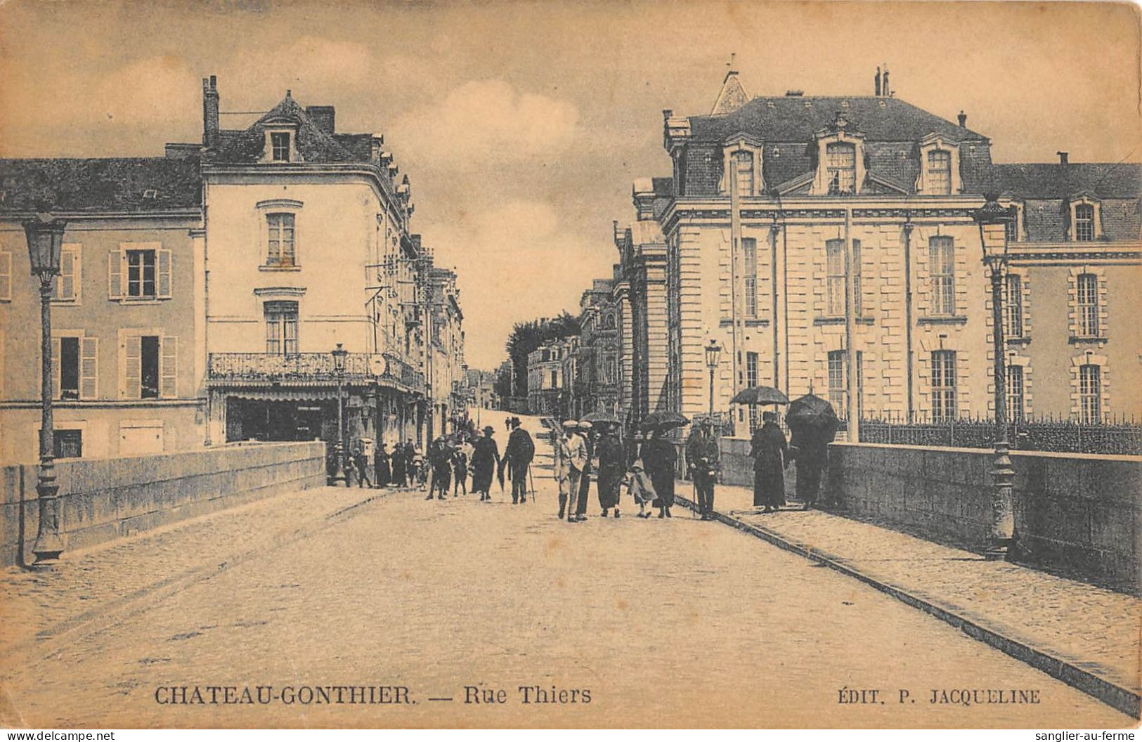 CPA 53 CHATEAU GONTHIER / RUE THIERS - Andere & Zonder Classificatie