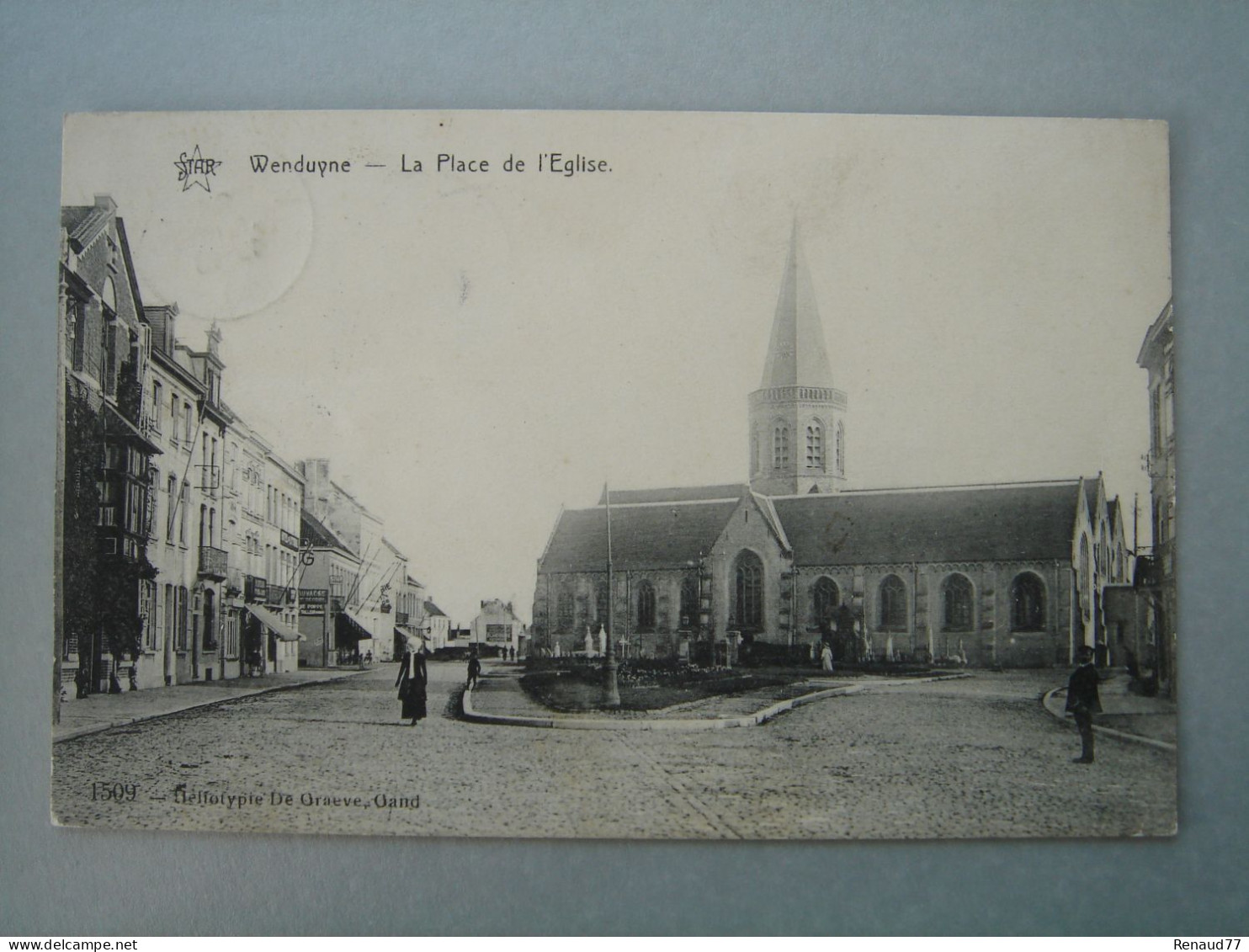 Wenduyne - La Place De L'Eglise - Wenduine