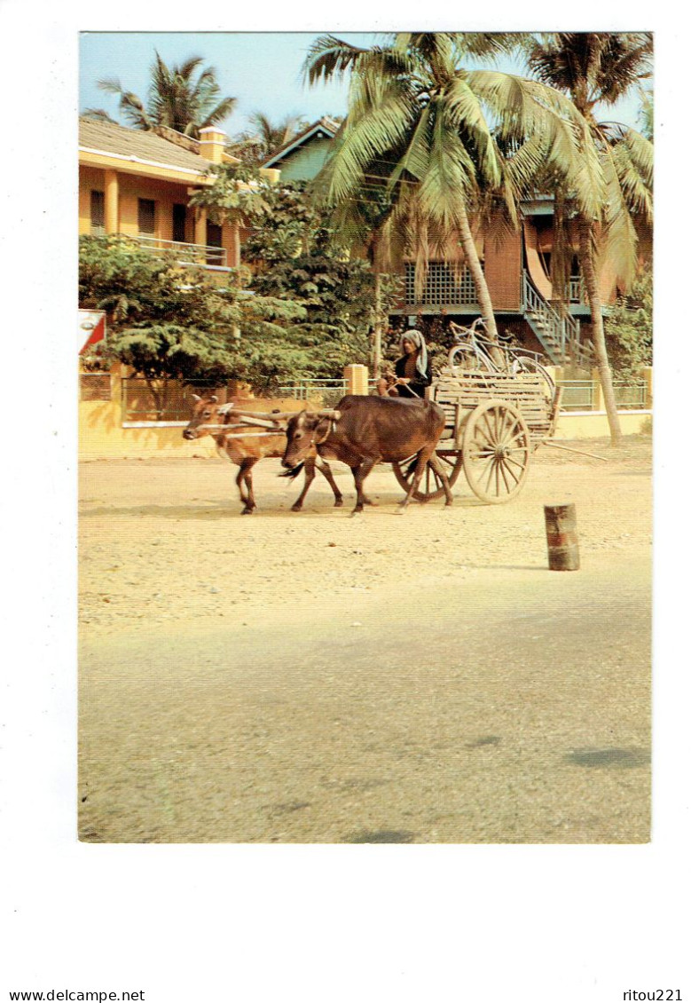 Cpm - OXCART - Char à Bœuf - Bicyclette - Eglise Evangélique Cambodgienne 92 BOULOGNE - - Cambodge