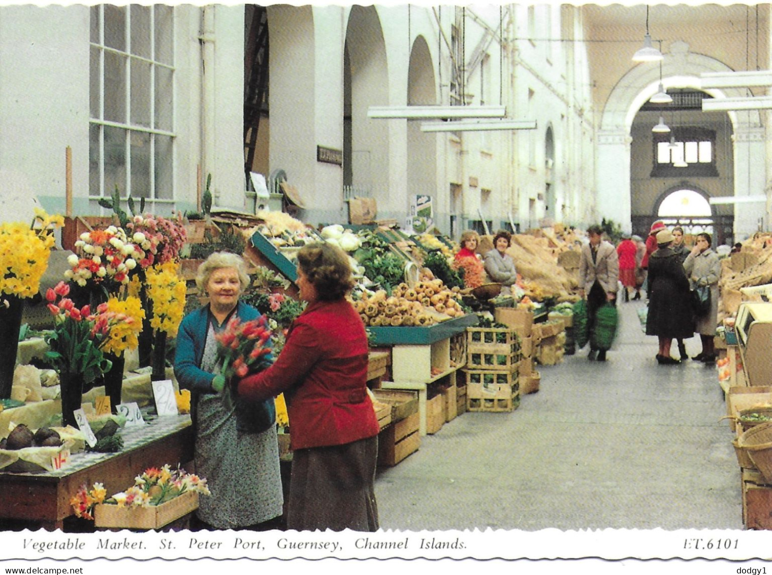 VEGETABLE MARKET, ST. PETER PORT, GUERNSY, CHANNEL ISLANDS. UNUSED POSTCARD   Zf2 - Guernsey