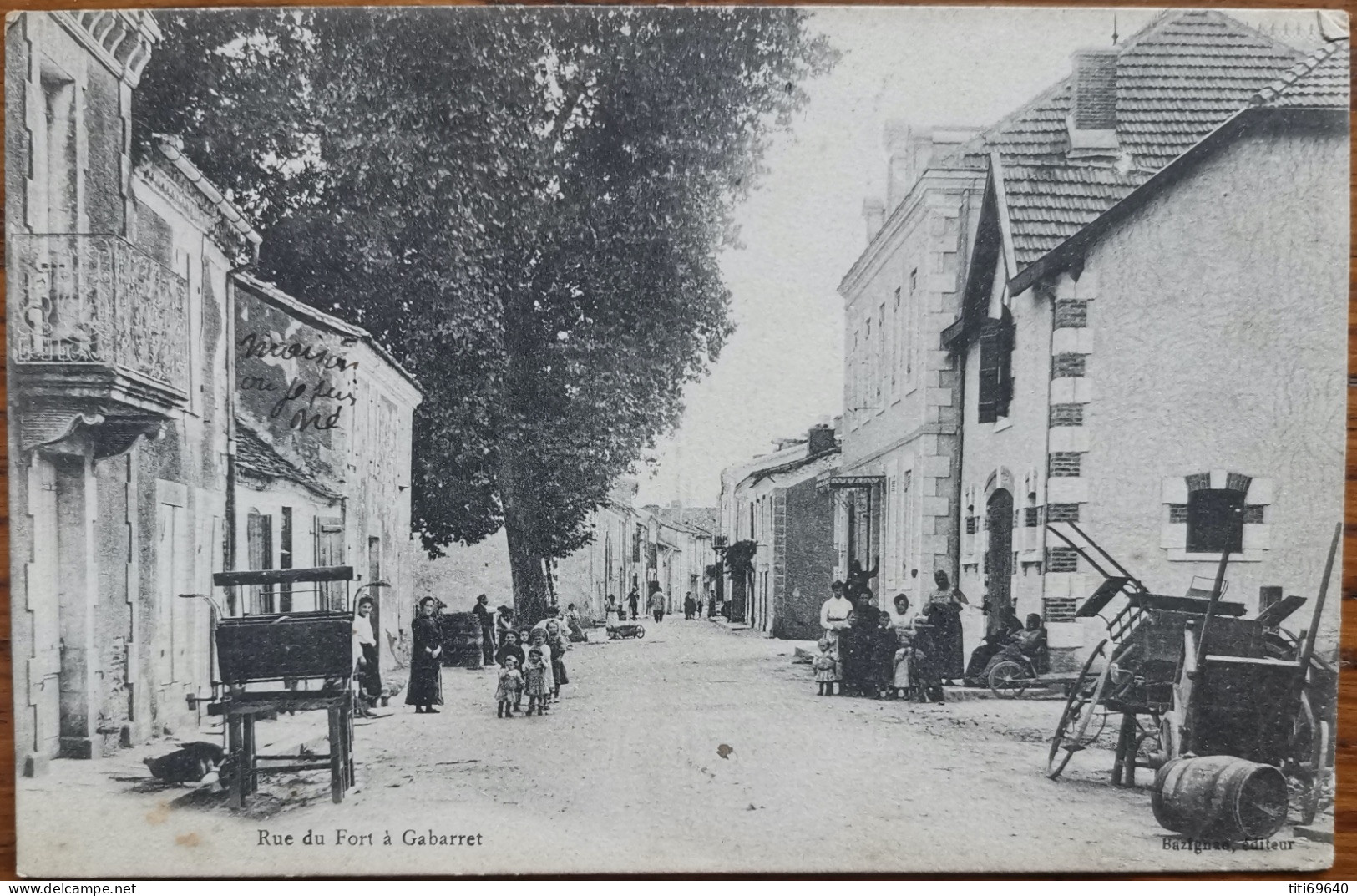 CPA GABARRET (40): Rue Du Fort à Gabarret (belle Animation) - Gabarret