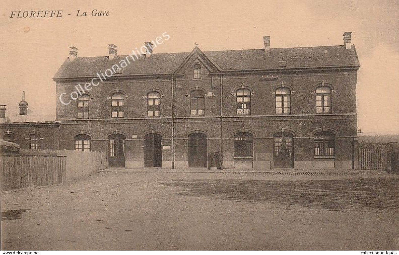 CPA Floreffe - La Gare - Non Circulée - Divisée - TTB - Floreffe