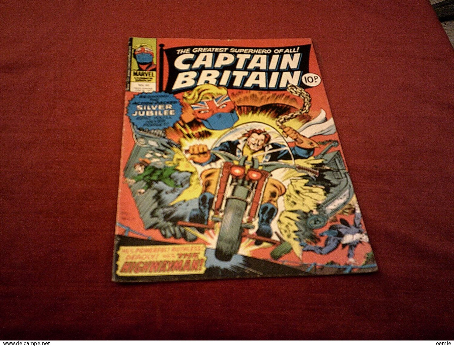 CAPTAIN BRITAIN  N° 37    ( 1977 ) - Marvel