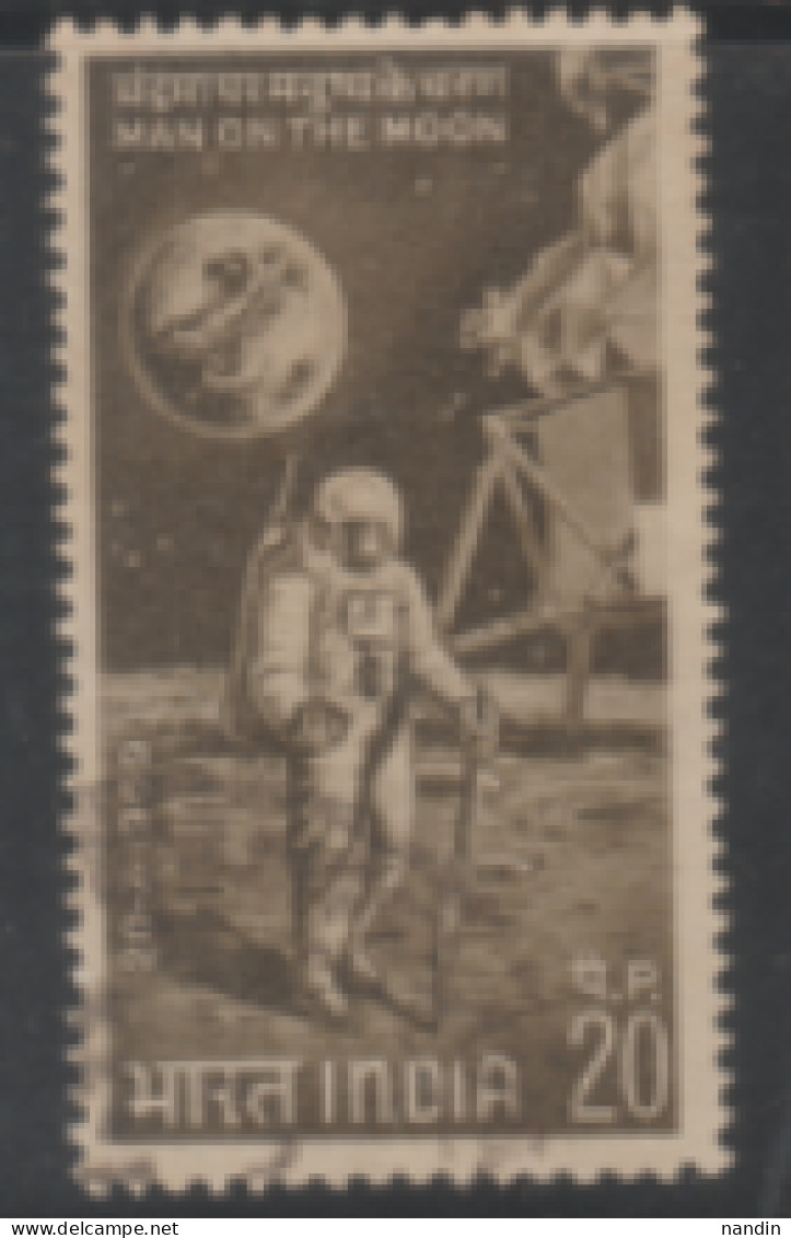 USED STAMP FROM 1969 INDIA ON The 1st Man On The Moon/SPACE/Astronaut On MOON - Usados