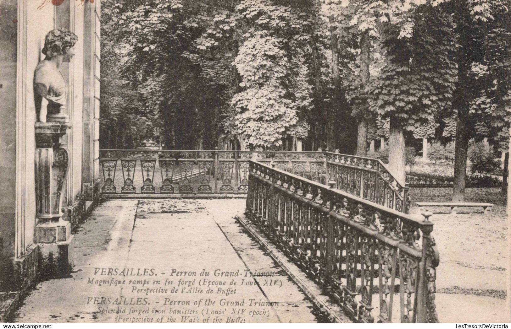 FRANCE - Versailles - Perron Du Grand Trianon - Magnifique Rampe En Fer Forgé - Carte Postale Ancienne - Versailles (Château)