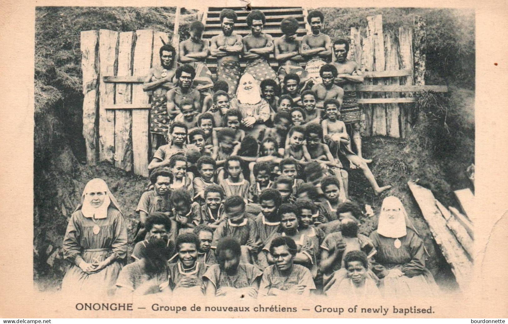 CPA PAPOUASIE NOUVELLE GUINEE ONONGHE GROUPE DE NOUVEAUX CHRETIENS RELIGIEUSES - Papouasie-Nouvelle-Guinée