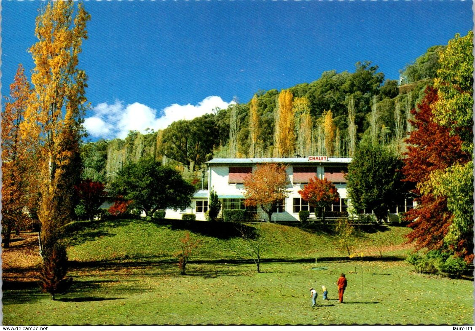 8-9-2023 (4 T 35) Australia - VIC - Mount Beauty Chalet (2 Postcards) - Sonstige & Ohne Zuordnung