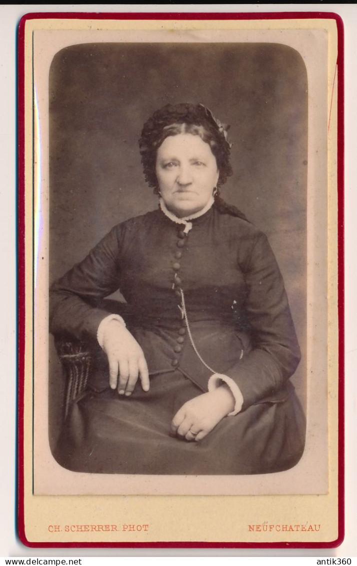 Photographie XIXe CDV Portrait De Eugénie Léocadie Pigné (1839-1907) Servante Photographe Scherrer Neufchâteau - Personnes Identifiées