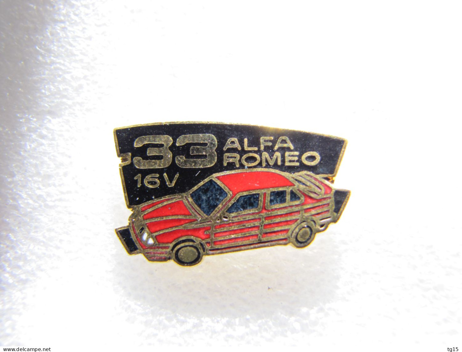 PIN'S    ALFA ROMEO  33  16 V Email Grand Feu - Alfa Romeo
