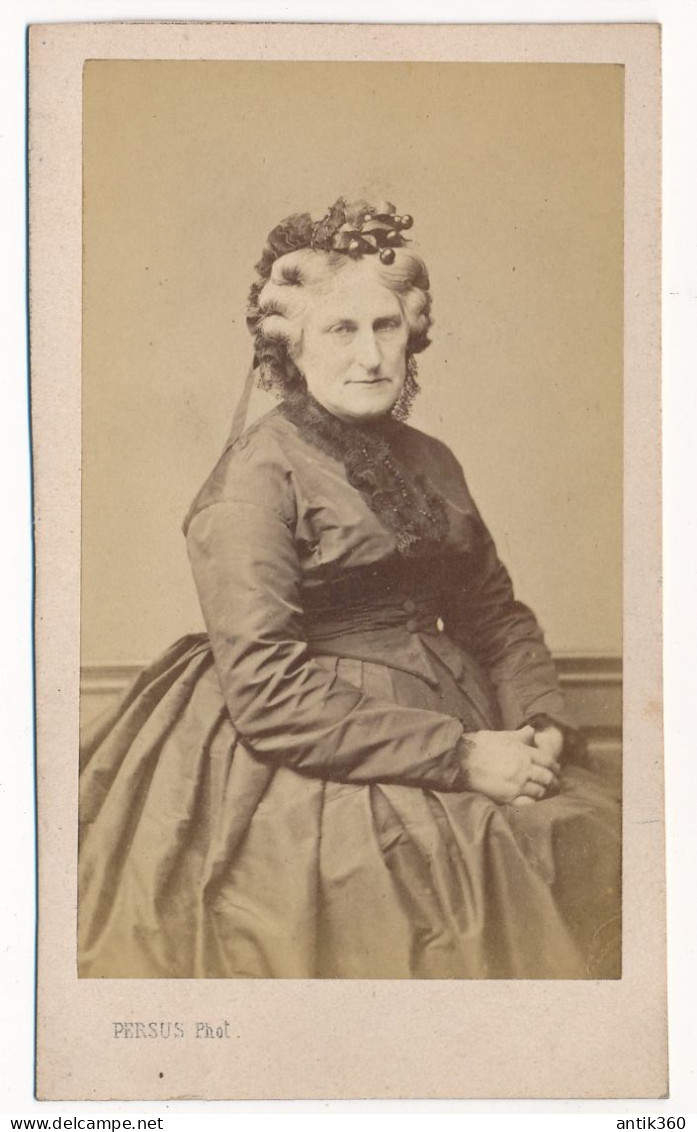 Photographie XIXe CDV Portrait De Madame Sercé Ou Séré Photographe Persus Paris - Geïdentificeerde Personen