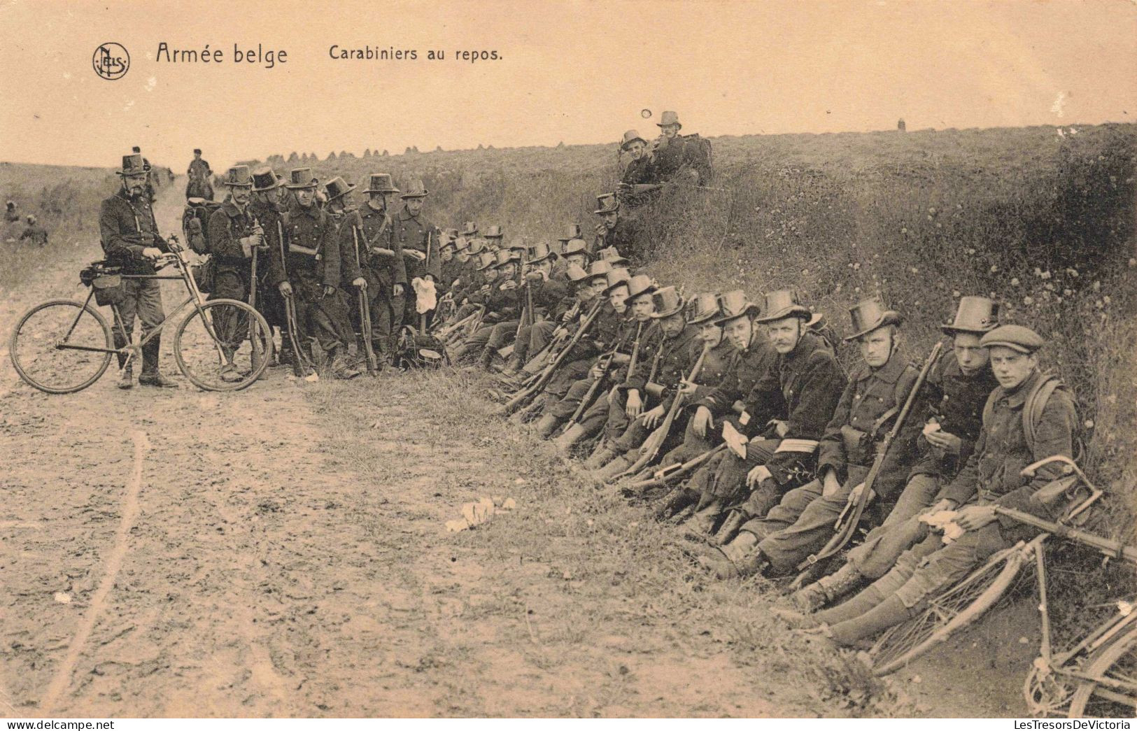 MILITARIA - Carabiniers Au Repos  - Carte Postale Ancienne - Regimientos