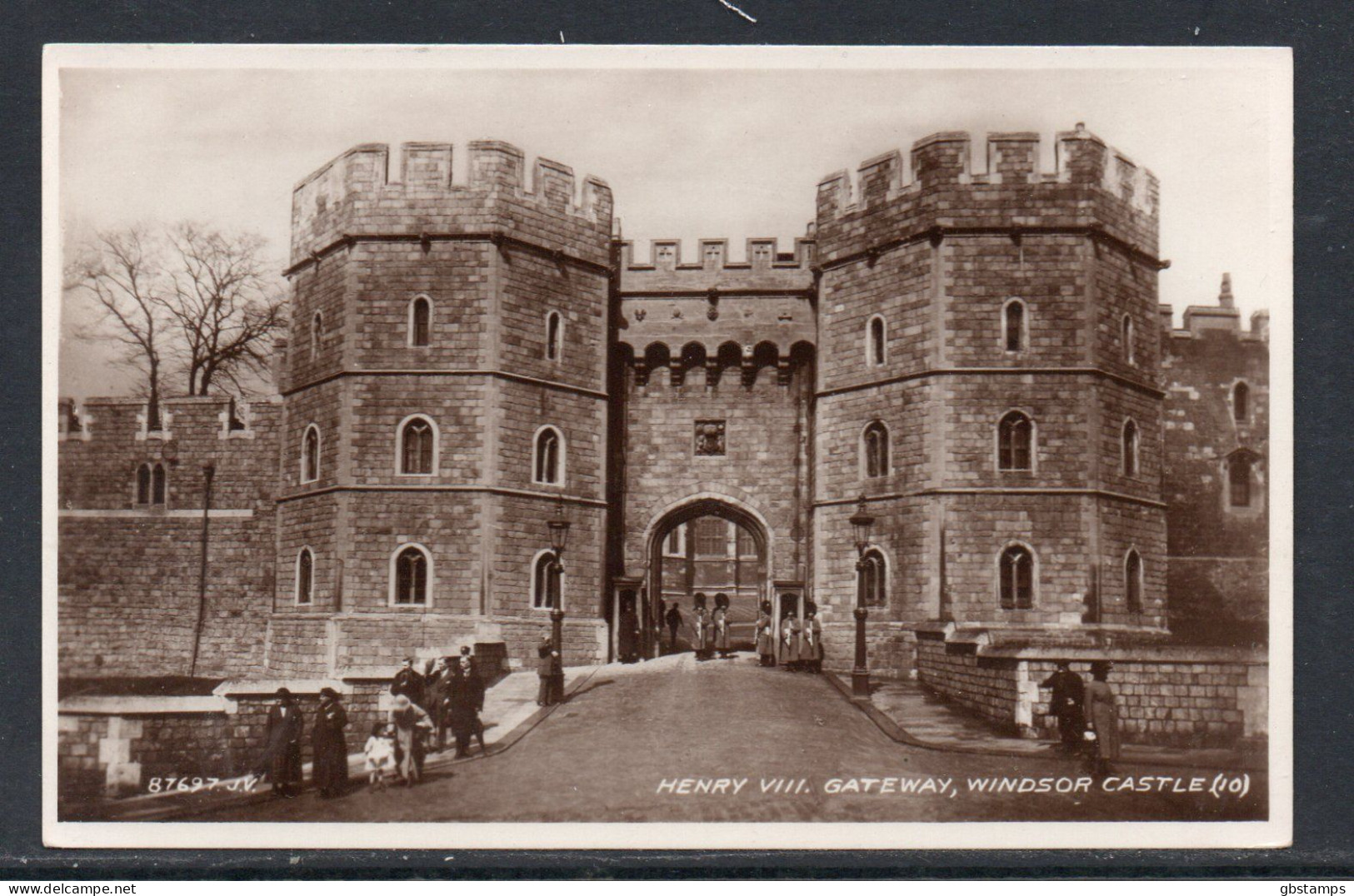 Henry VIII Gateway Windsor Castle Circa 1923 Unposted RP Card As Scanned Post Free(UK) - Windsor