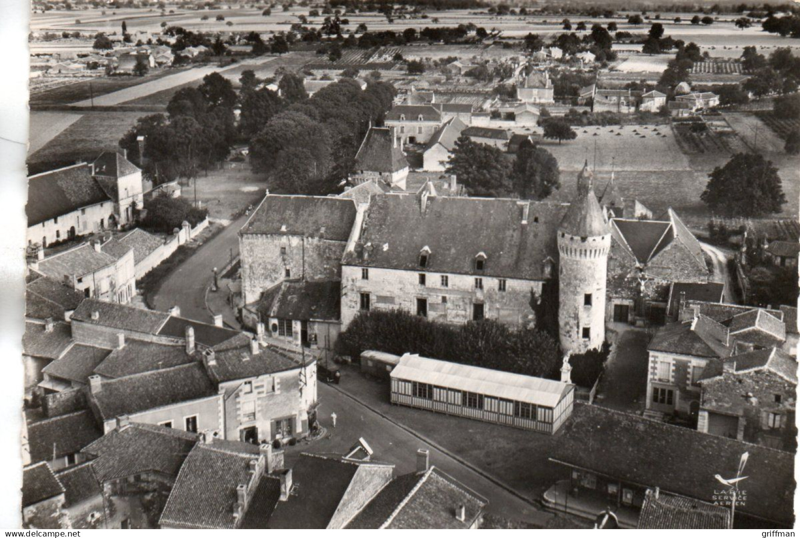 EN AVION AU DESSUS DE MONTS SUR GUESNES LE CHATEAU CPSM 10X15 TBE - Monts Sur Guesnes