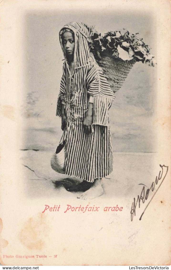 PORTRAITS - Petit Portefaix Arabe - Un Enfant Portant Un Panier Sur Son Dos -  Carte Postale Ancienne - Abbildungen