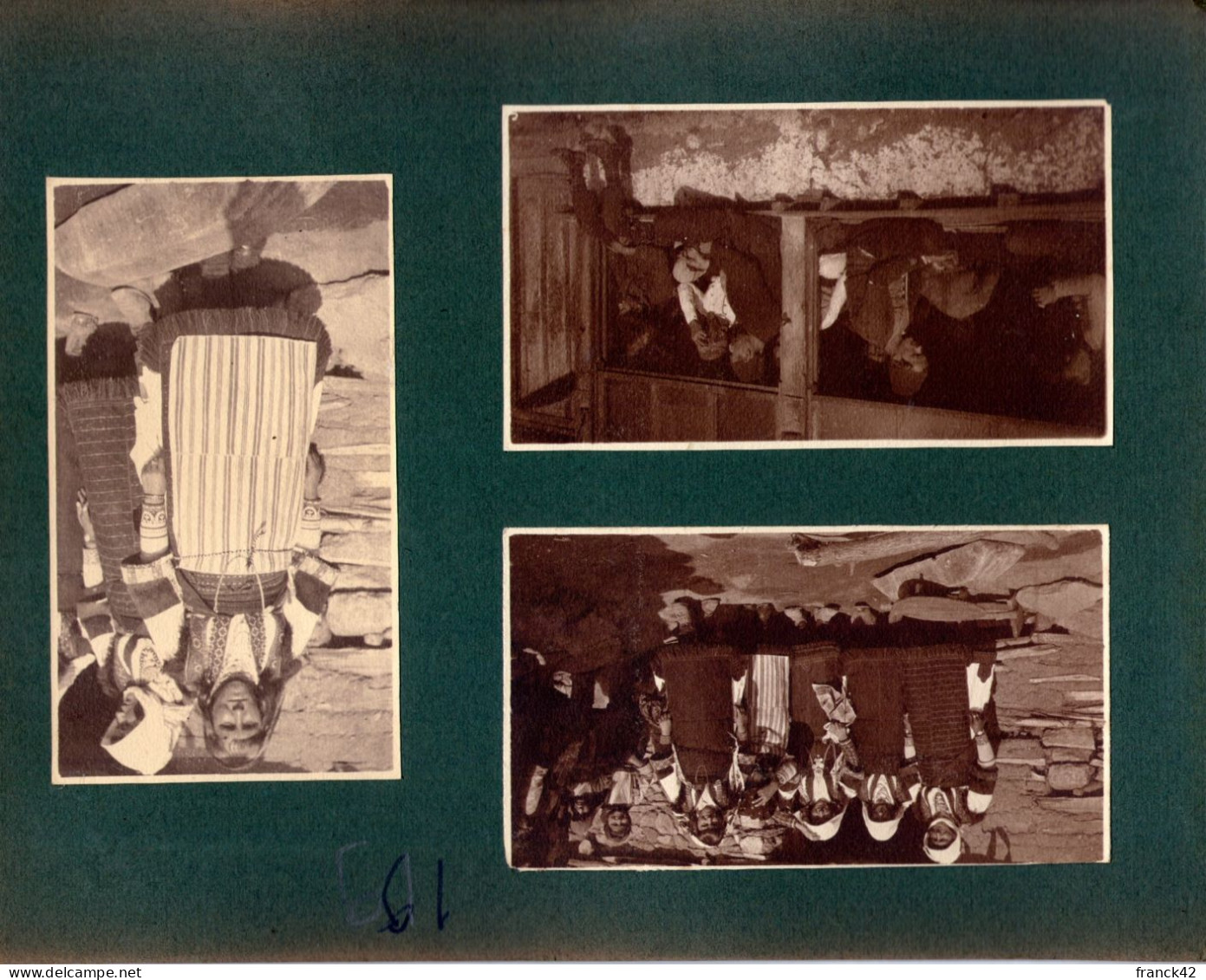 6 Petites Photos Collées Sur Carton Format A5. Soldats, Casemates, Chien Sanitaire, Balkans - 1914-18