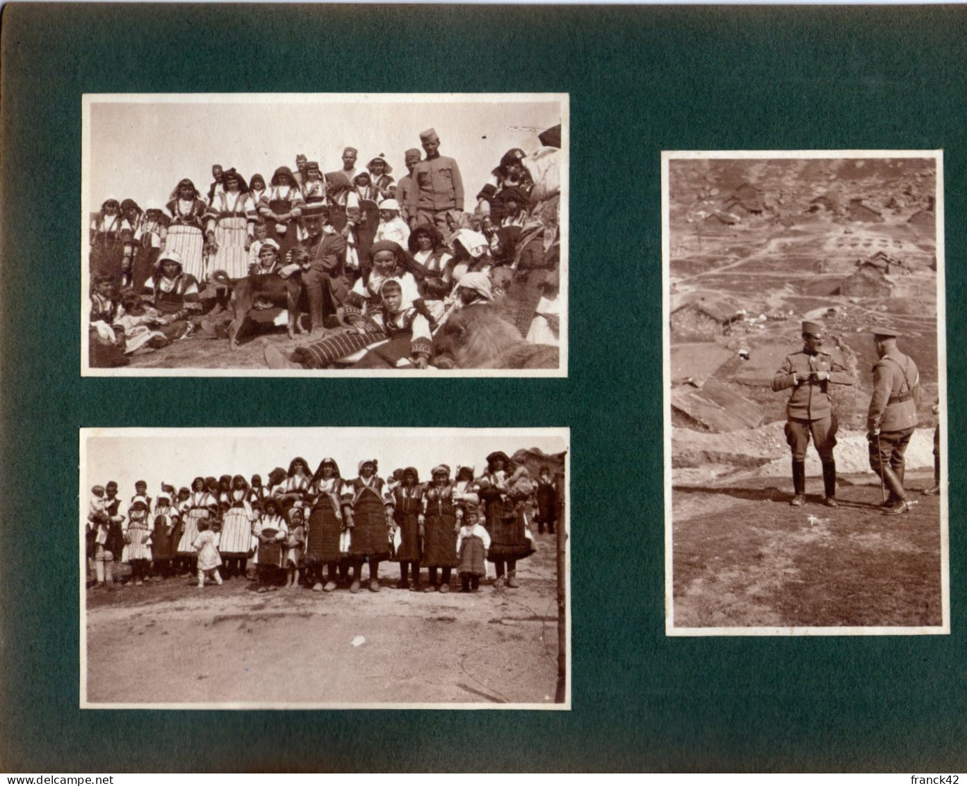 6 Petites Photos Collées Sur Carton Format A5. Soldats, Balkans - 1914-18