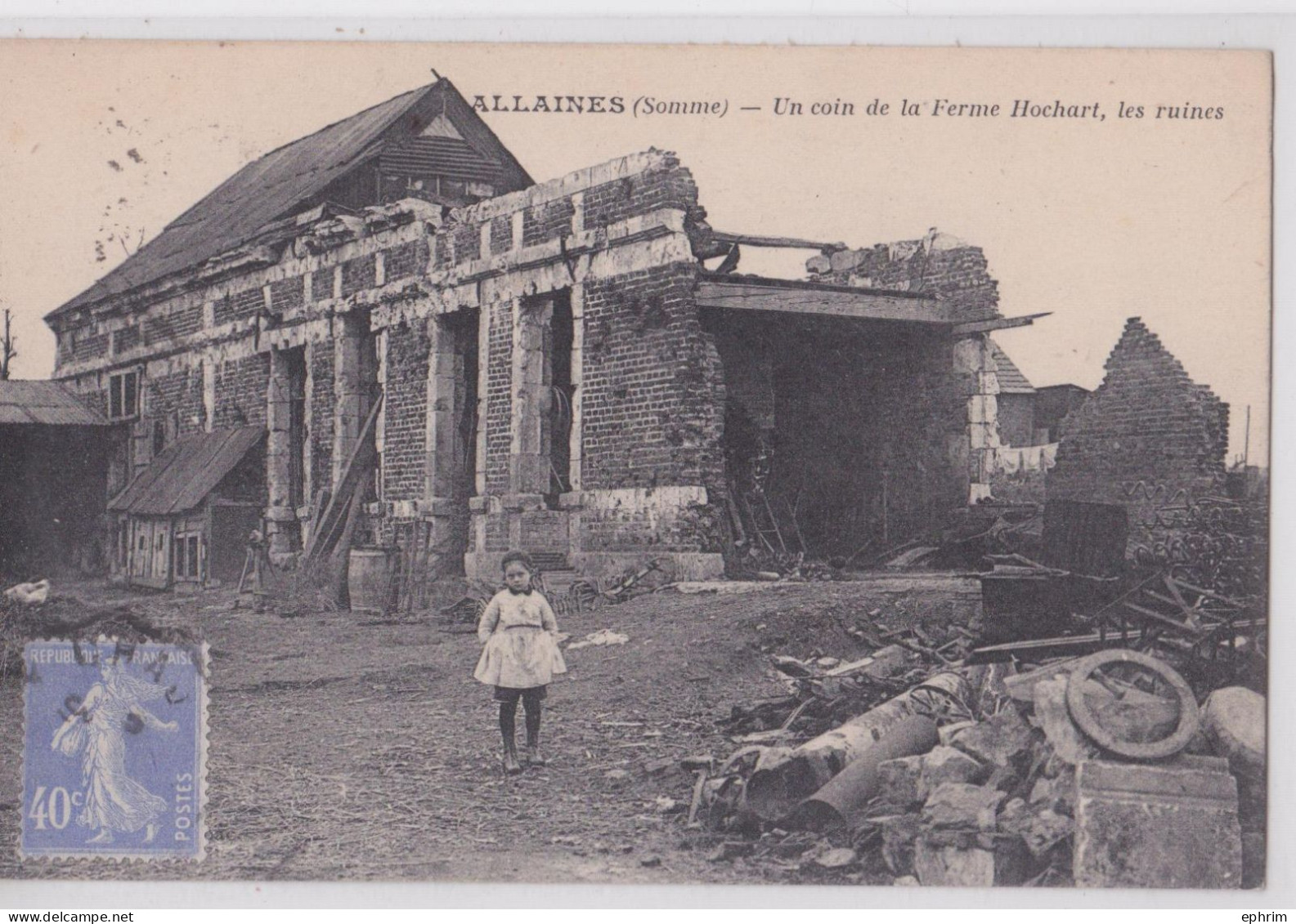 Allaines (Somme) - Un Coin De La Ferme Hochart - Allaines