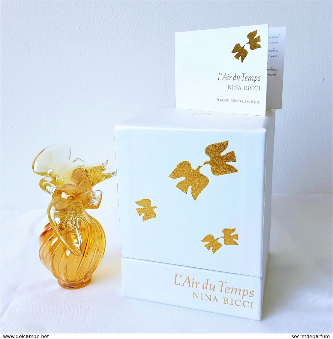 flacon L'AIR du TEMPS de NINA RICCI PARFUM 15 ml  Flacon LALIQUE  COLOMBE AMBRÉE   Edition Limitée  390 / 914 + Boite