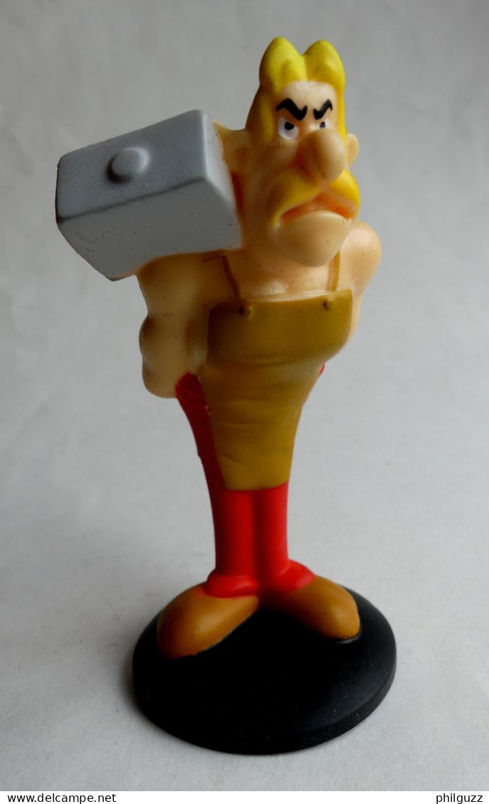 Sachet De 2 FIGURINES ASTERIX MC DONALD'S 2019 CETAUTOMATIX & MME CETAUTOMATIX 28 - Astérix & Obélix