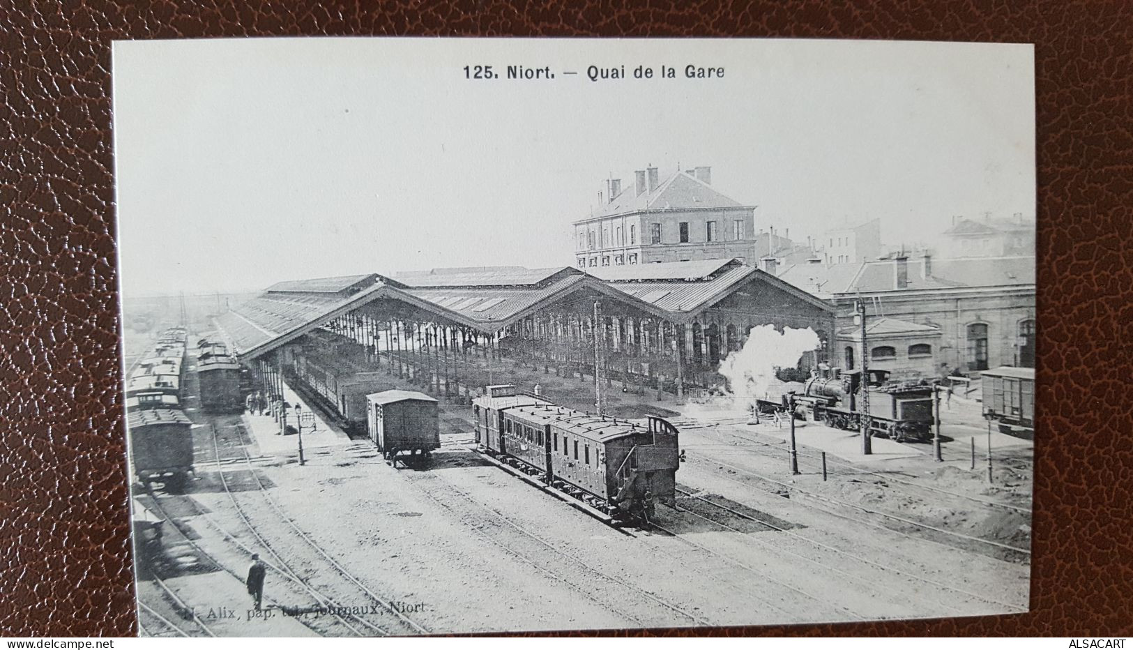 Niort , Quai De La Gare , Avec Train - Niort