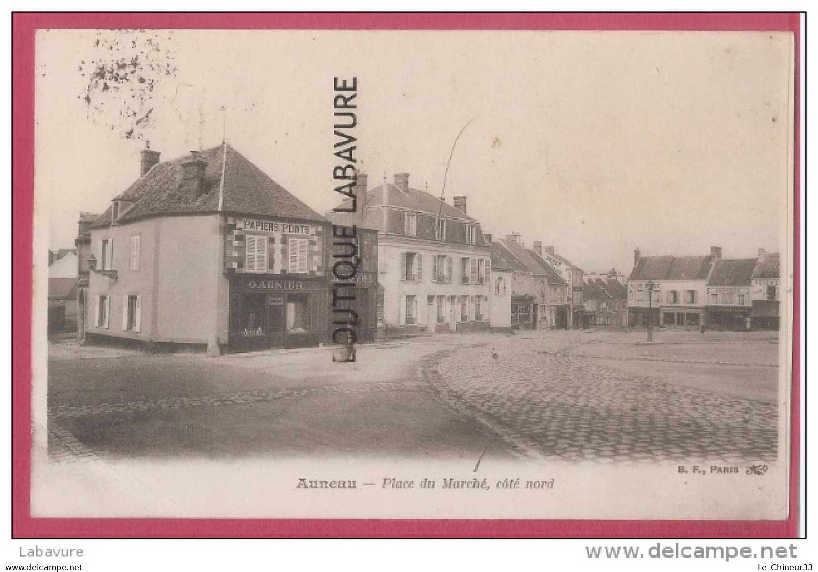 28 - AINEAU--Place Du Marché -Coté Nord - Auneau