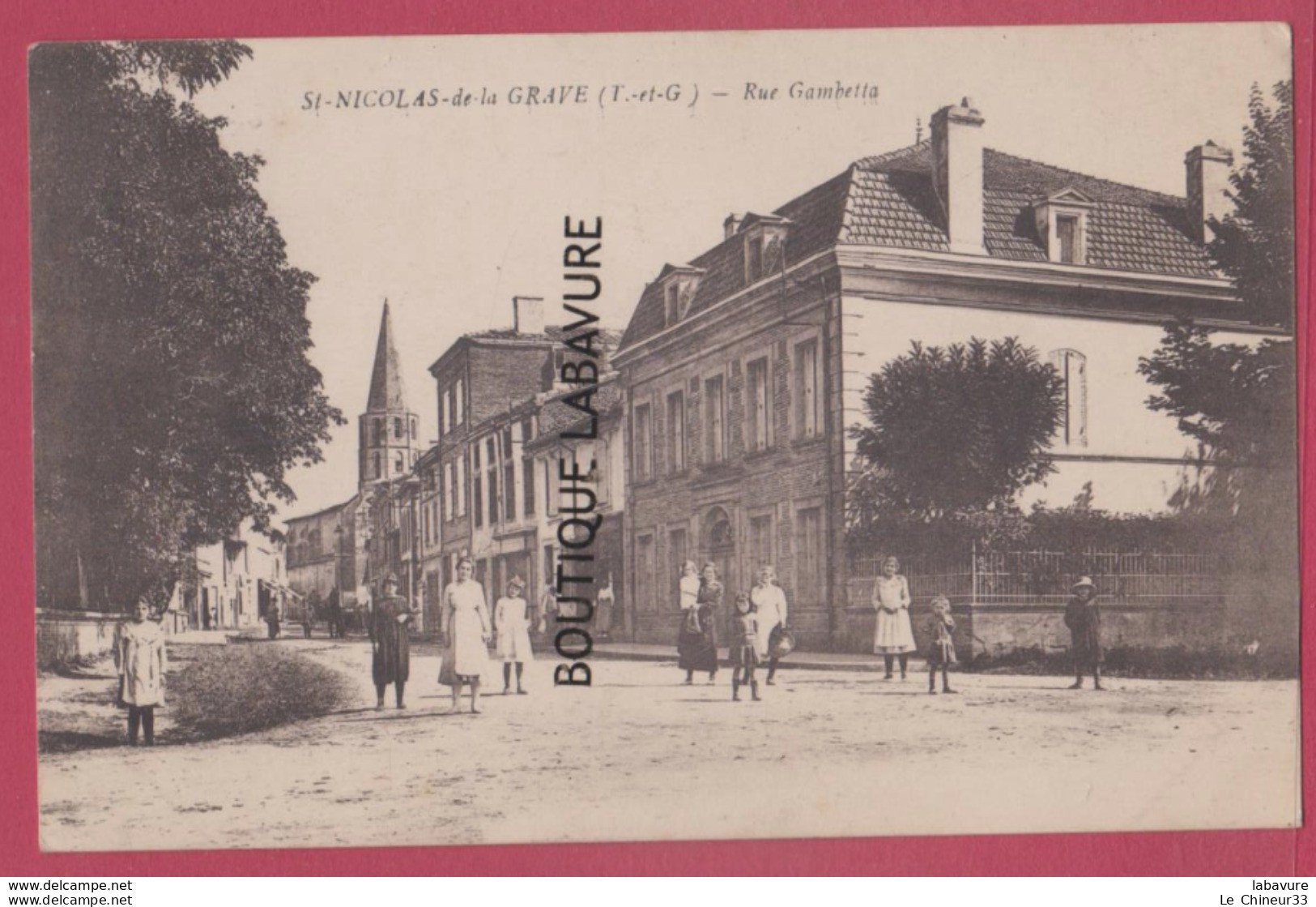 82 - SAINT NICOLAS DE LA GRAVE----Rue Gambetta---animé - Saint Nicolas De La Grave