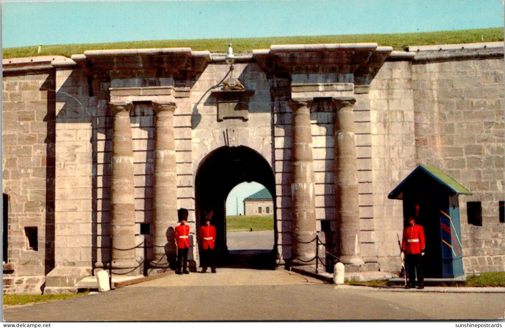 Canada Quebec Citadelle Sentry Post Of The Royal 22e Regiment At Dalhousie Gate - Québec - La Citadelle
