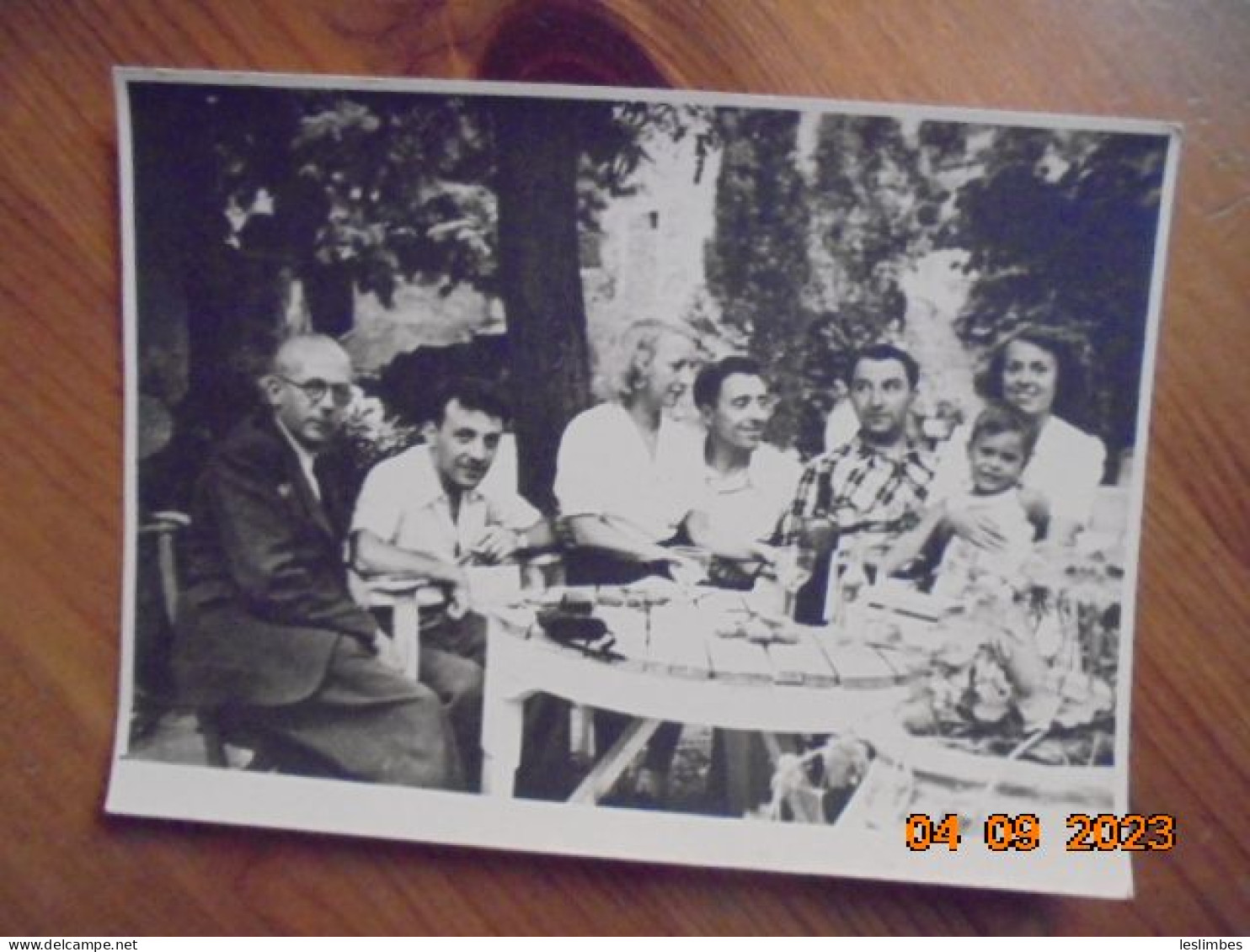 RPPC Carte Photo Circa 1950. Famille En Fete - Nino Cordovado Et Andre Roussy (a Gauche) - Sonstige & Ohne Zuordnung