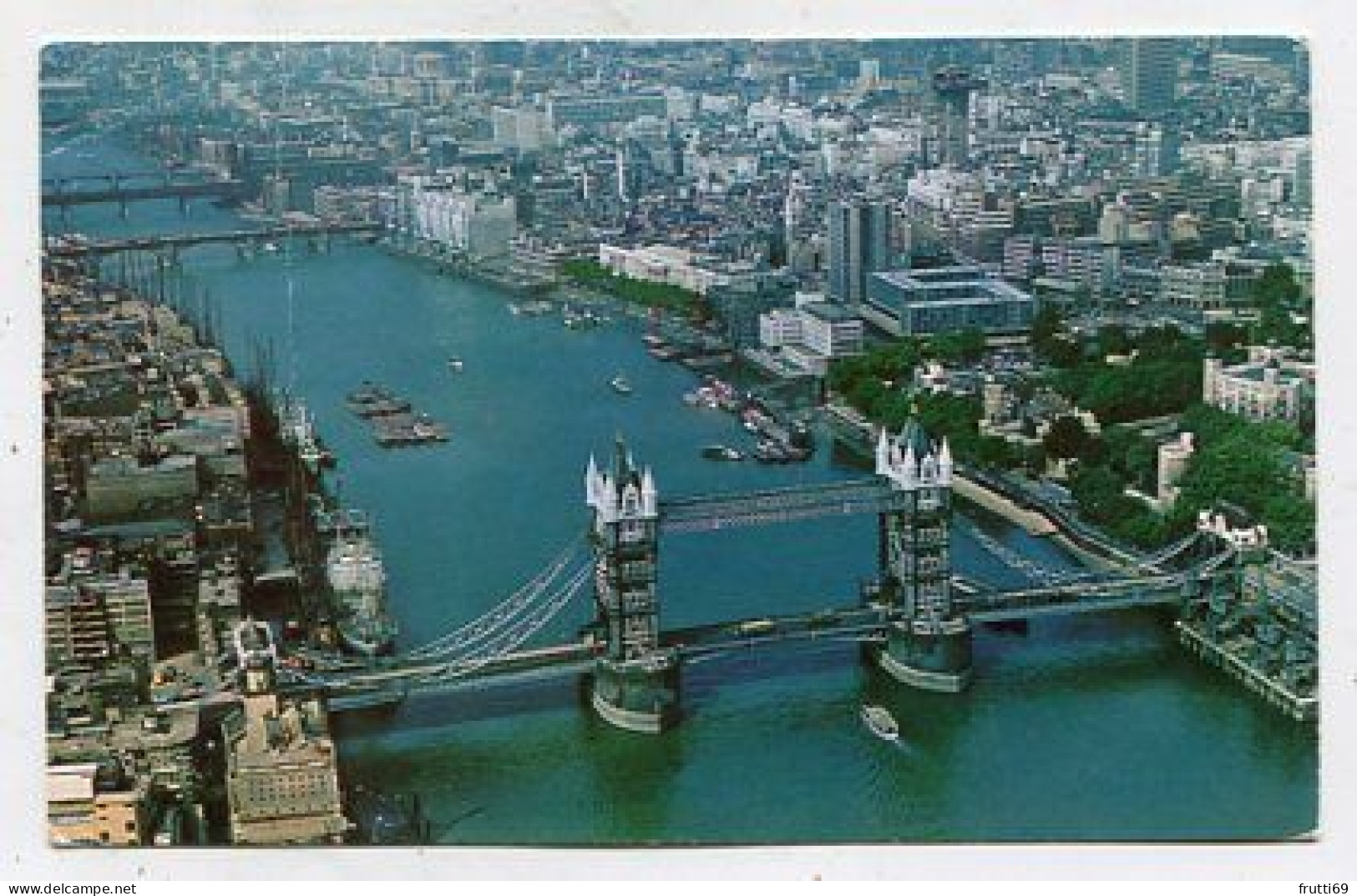 AK 161590 ENGLAND - London - Tower Bridge & City Of London - River Thames