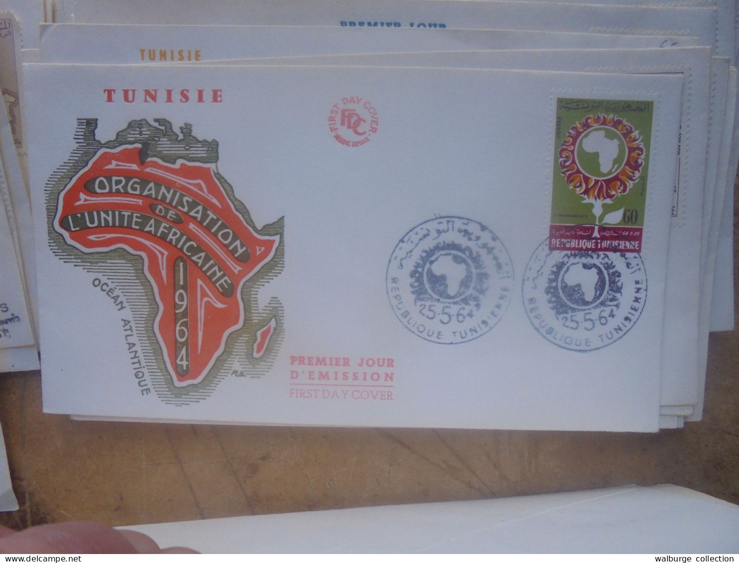 +++ALGERIE-TUNISIE-MAROC  BEAU LOT de 127 FDC+++ (Lire ci-bas)