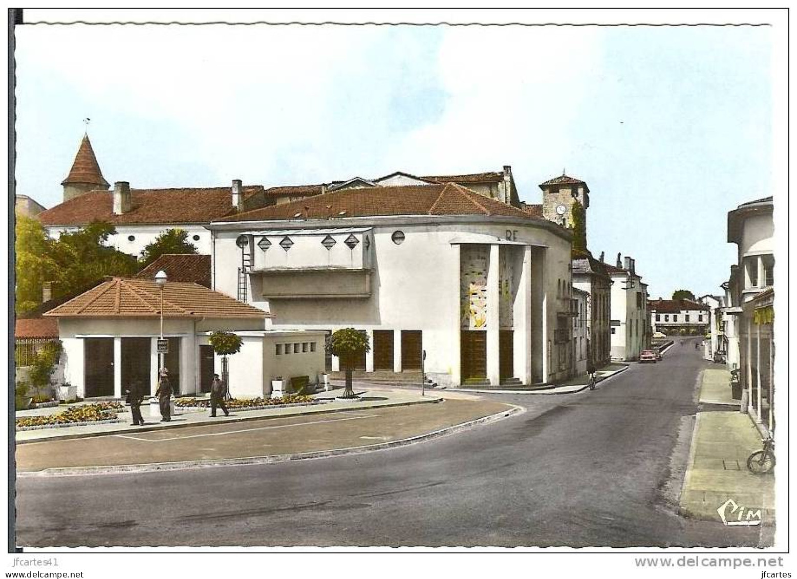 40 - ROQUEFORT-des-LANDES - Vue Générale Avec La Salle Des Fêtes En 1er Plan - Semi Moderne Gd Format - Roquefort