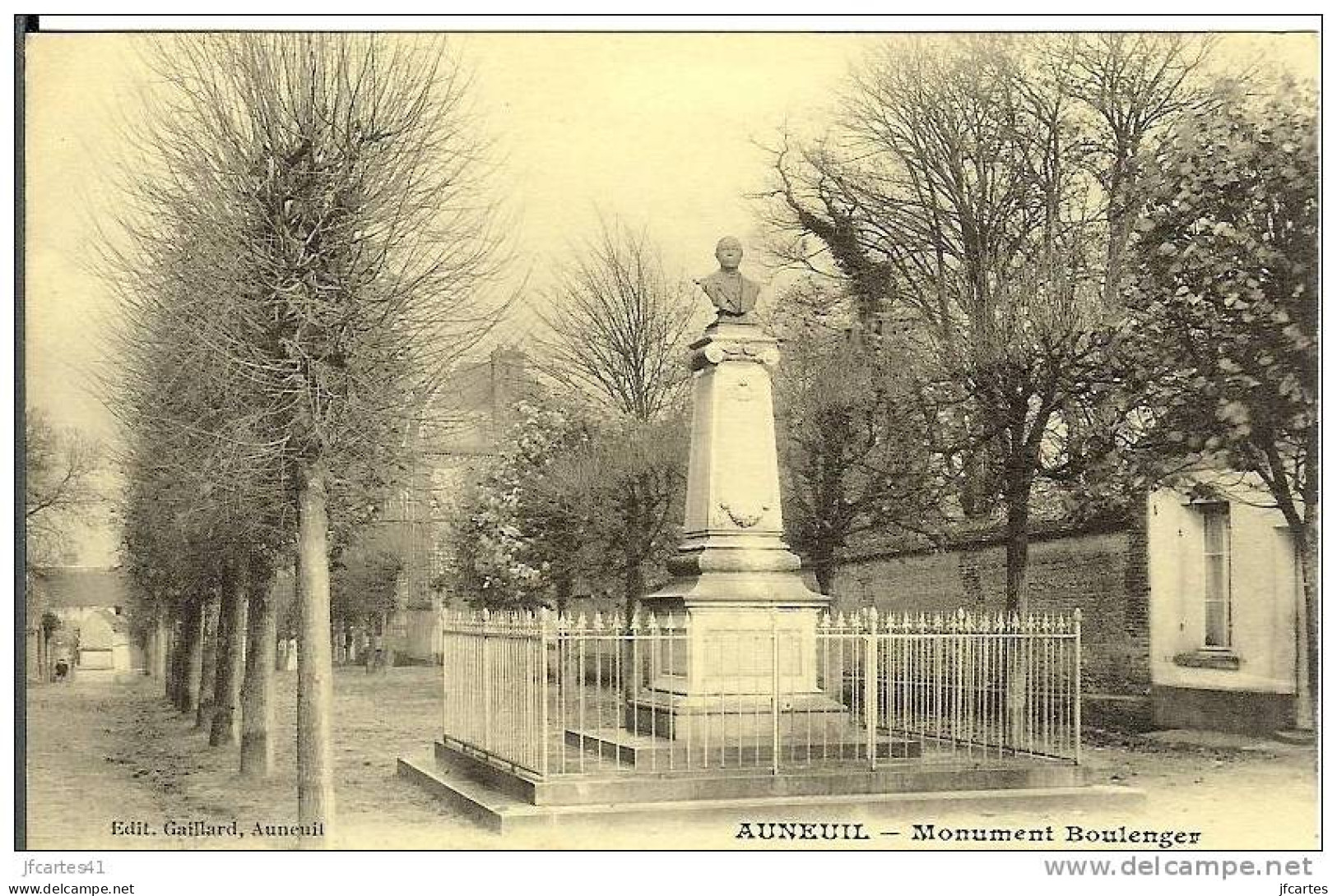 60 - AUNEUIL - Monument Boulenger - Auneuil