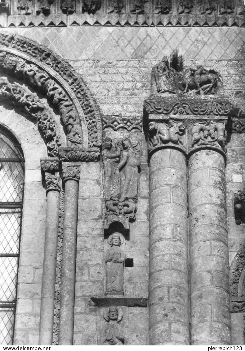 79 - Saint Jouin De Marnes - Eglise Abbatiale (XIe Et XIIe Siècles) - Détails De Façade - Saint Jouin De Marnes