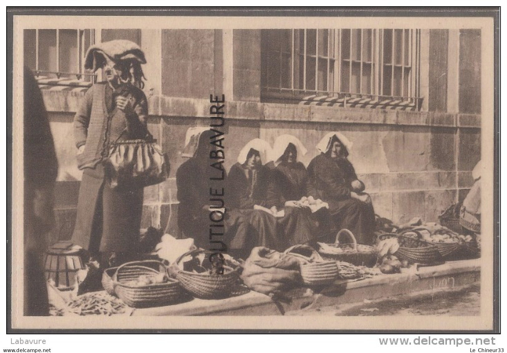 65-LES PYRENEES--BAGNERES DE BIGORRE -Groupe De Marchandes Au Panier Un Jour De Marché--cpsm Pf - Mercati