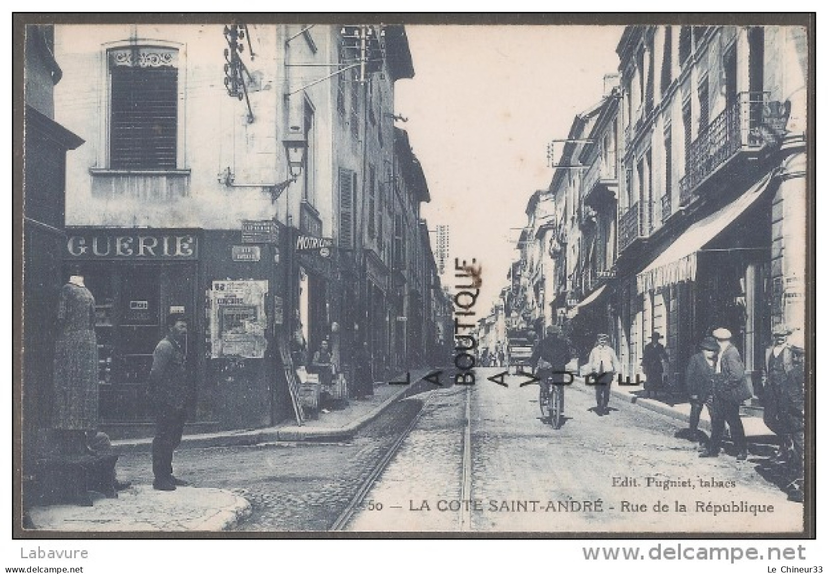 38--LA COTE SAINT ANDRE--Rue De La République-commerces-animé - La Côte-Saint-André