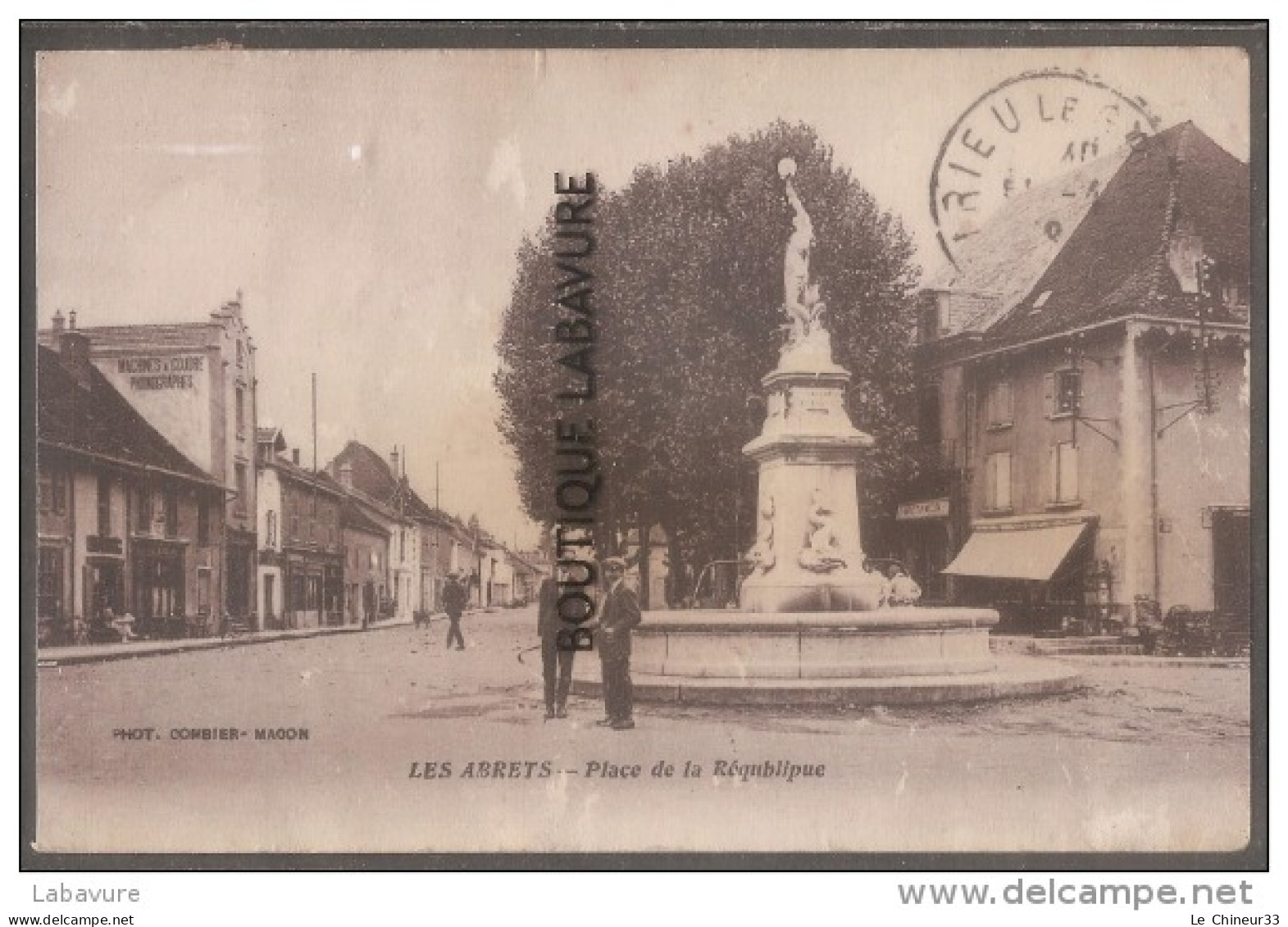 38---LES ABRETS---Place De La République---animé - Les Abrets