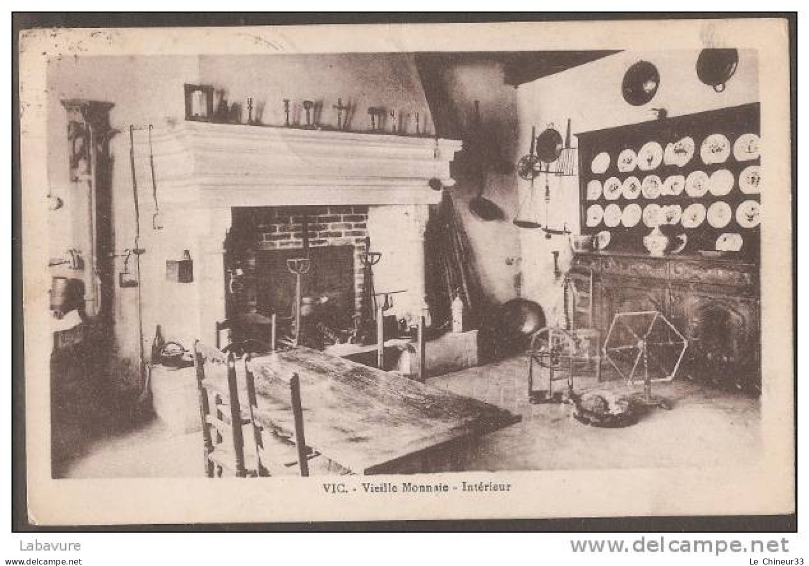 57----VIC---- Vieille Monnaie---Interieur - Vic Sur Seille