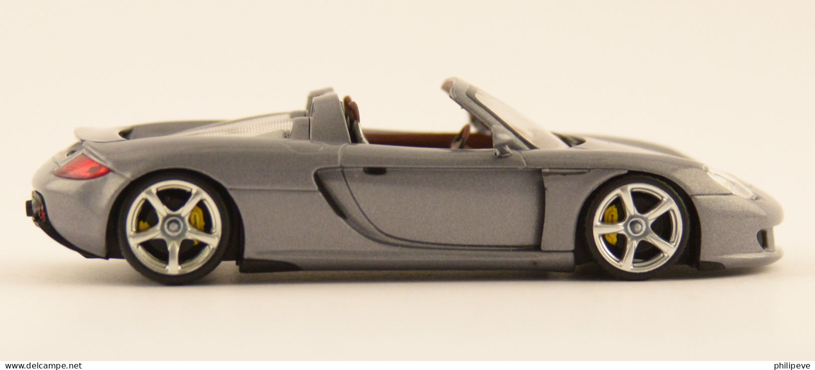 PORSCHE Carrera GT 2003 - MINICHAMPS 1:43 - Minichamps