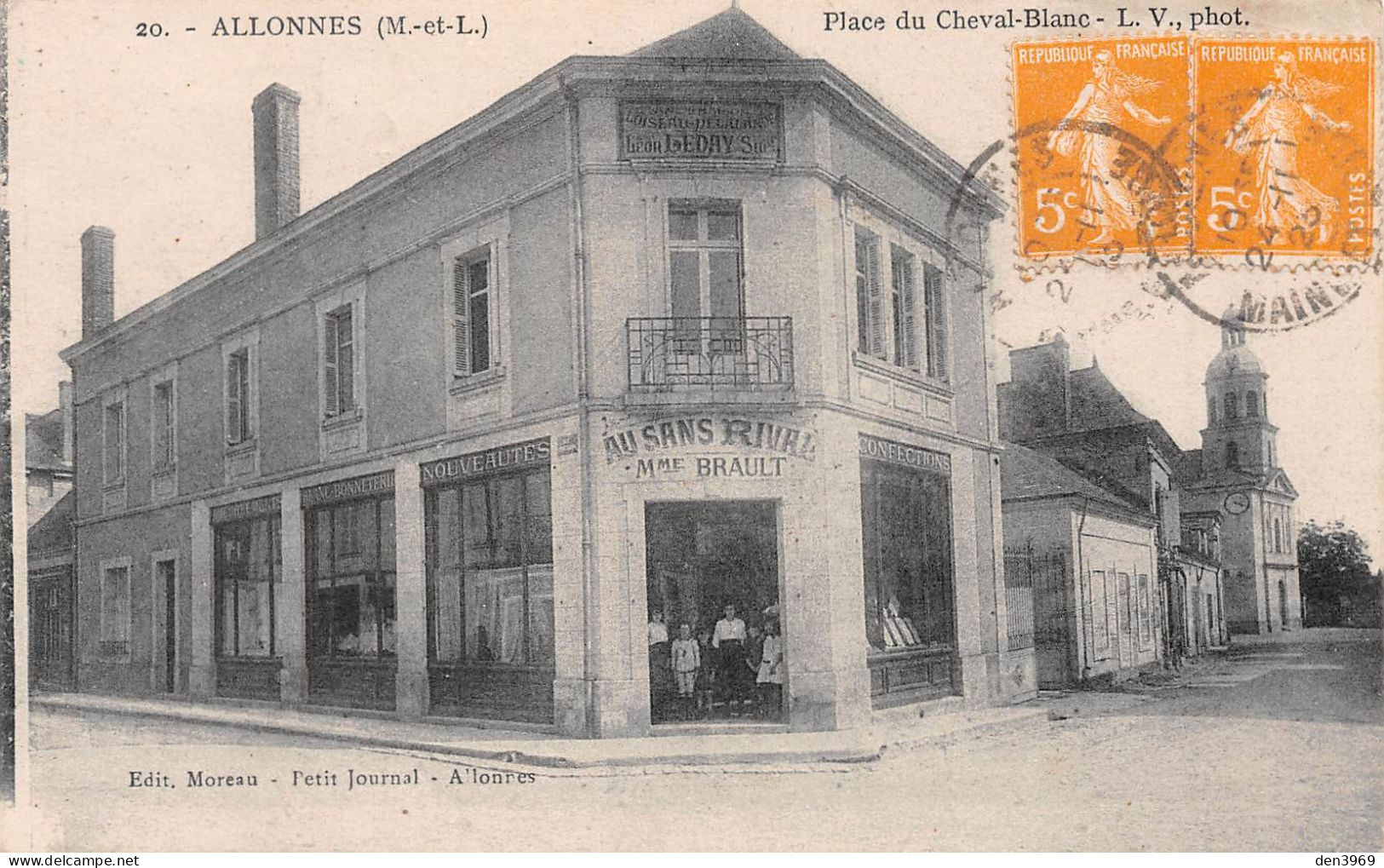 ALLONNES (Maine-et-Loire) - Place Du Cheval Blanc - Magasin Mode Au Sans Rival, Mme Brault - Voyagé 1923 (2 Scans) - Allonnes