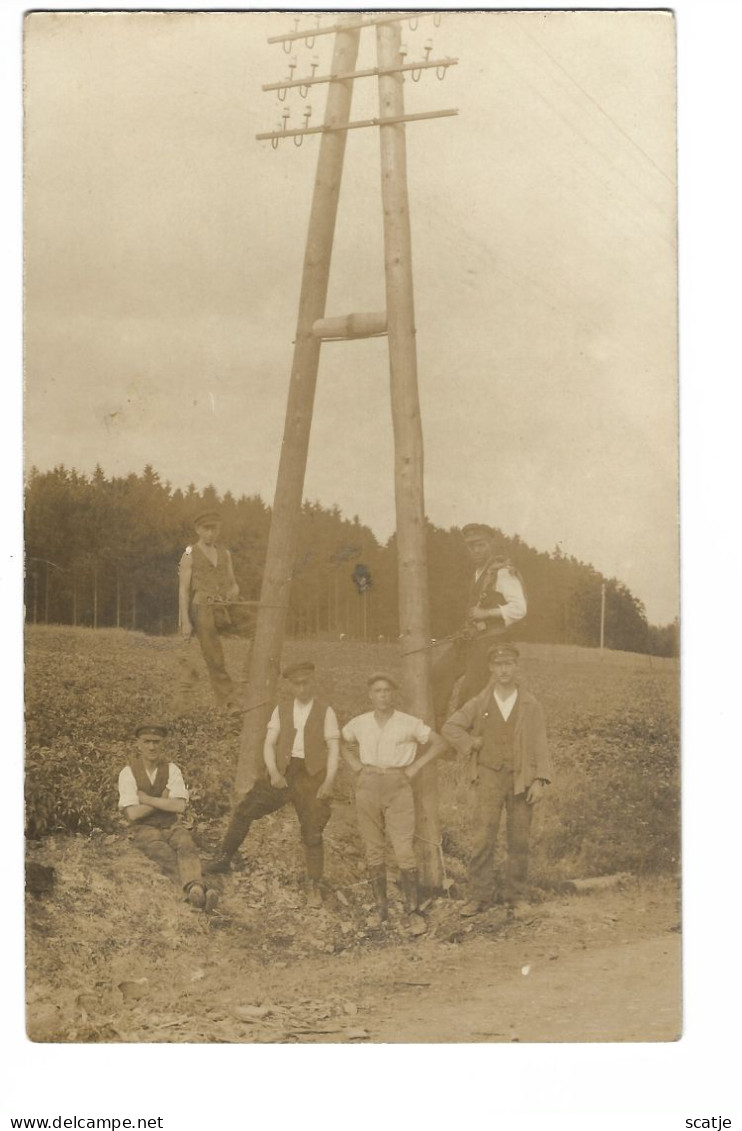 Leopoldsburg.   -   Herstelling Van  Het Net Met Houten Elektriciteitspalen  -   Na  Oorlog  1914-18   FOTOKAART! - Leopoldsburg
