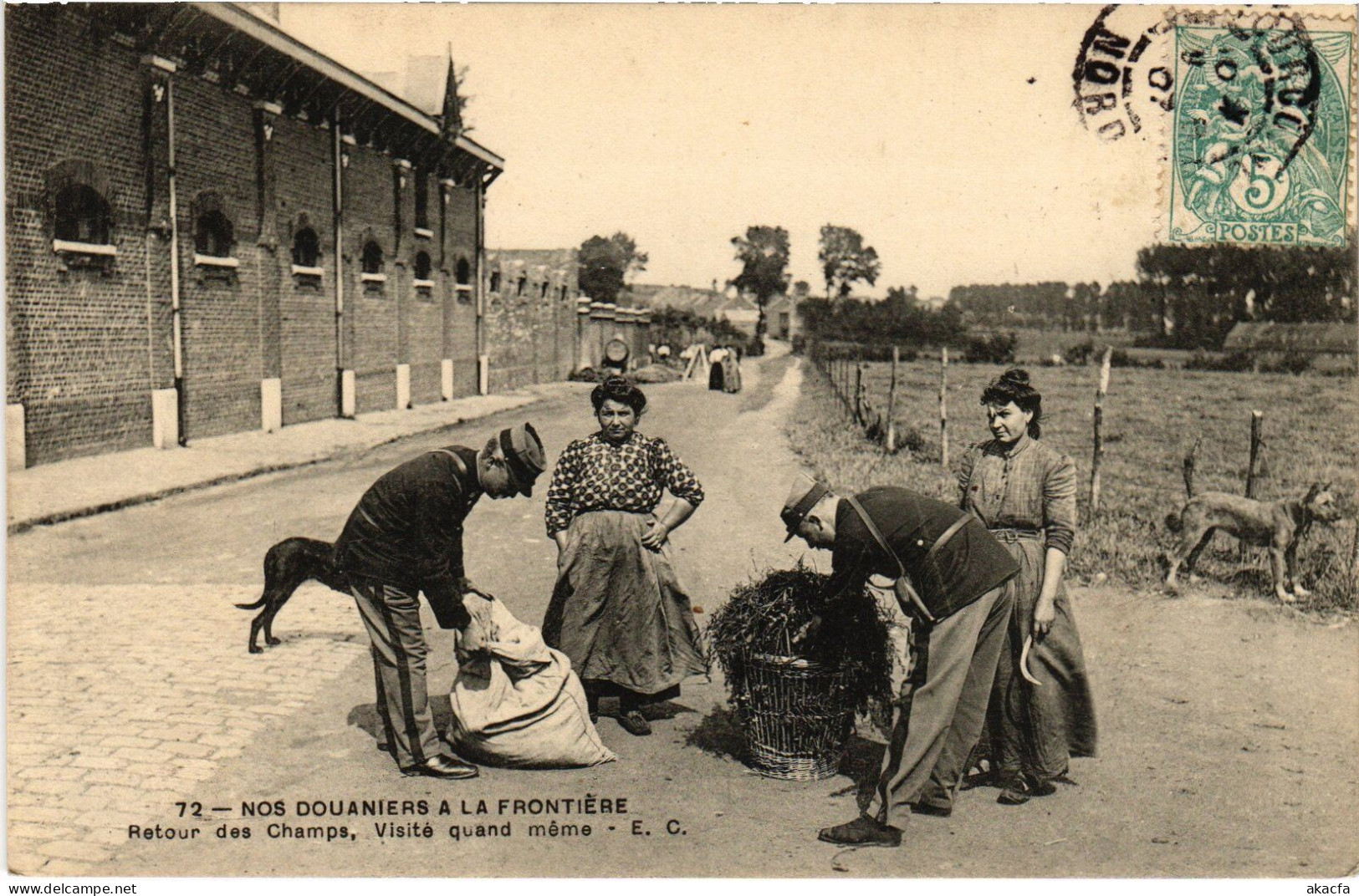 PC DOUANE CUSTOMS NOS DOUANIERS A LA FRONTIERE RETOUR DES CHAMPS (a45198) - Douane